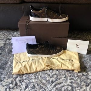 Authentic Louis Vuitton Monogram Sneakers size 38